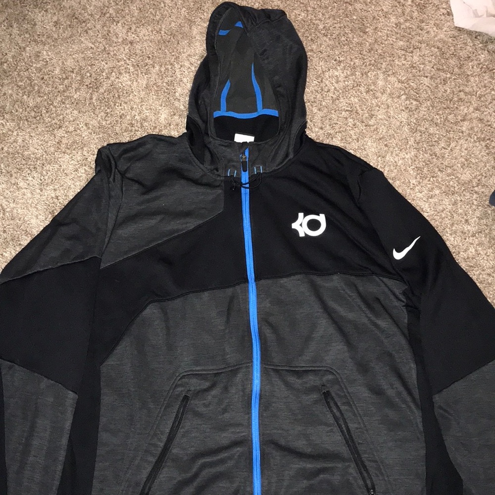 Nike therma fit zip up sweater. Never used
